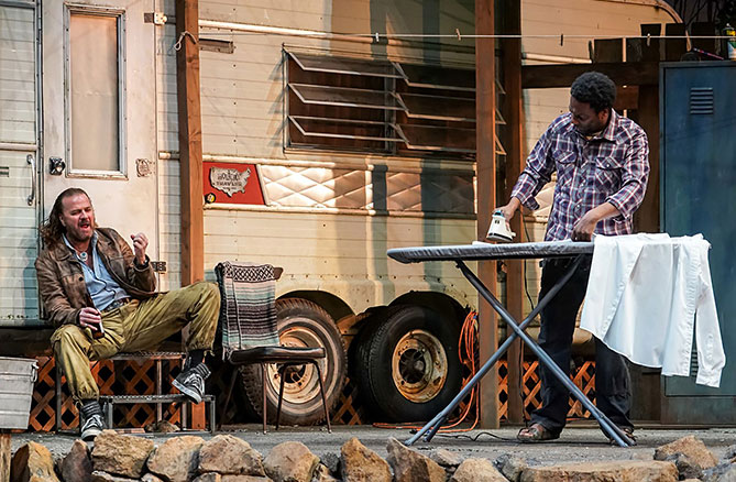 Kevin Anderson and Reginald Andre Jackson in Last of the Boys